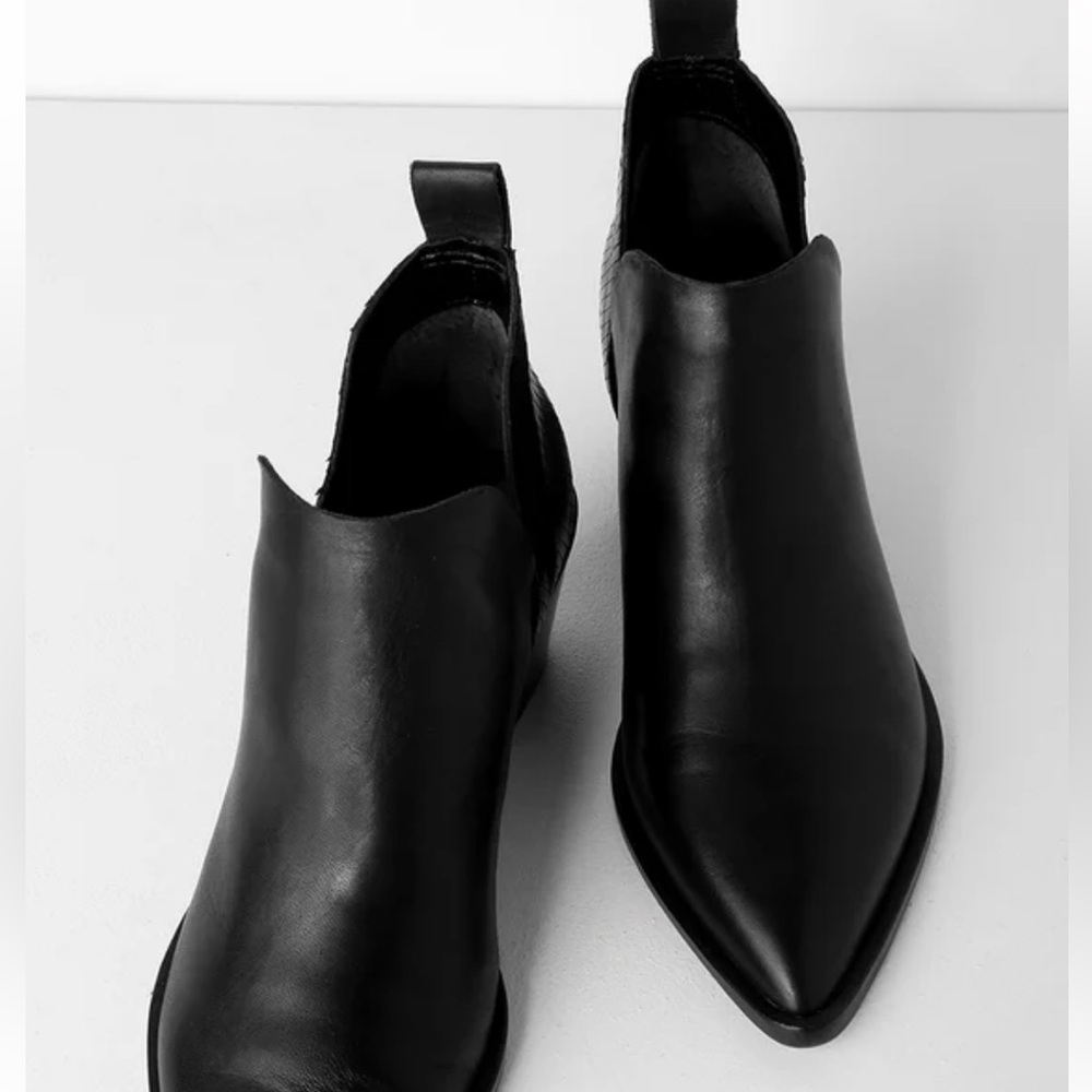Dolce Vita Sonni Black Leather Ankle Booties - Picture 3 of 9